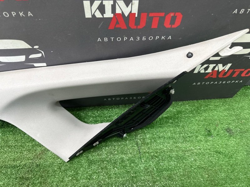Накладка стойки лобового стекла Kia Ceed 2 2012 JD