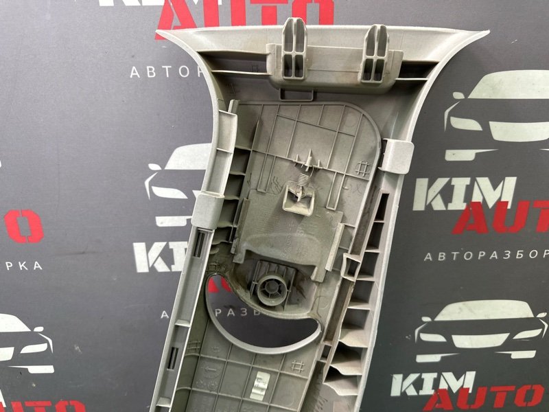 Накладка центральной стойки верхняя Kia Ceed 2 2012 JD