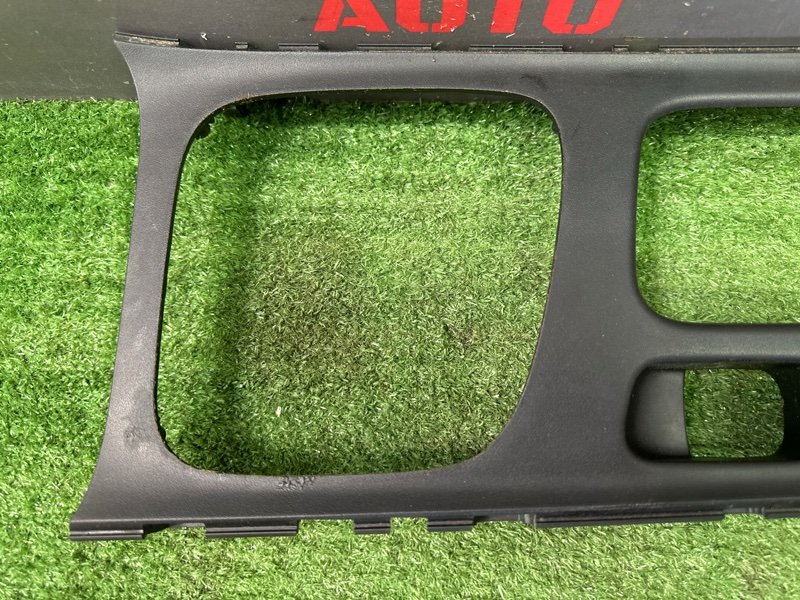 Накладка центральной консоли Kia Ceed 2 2012 JD