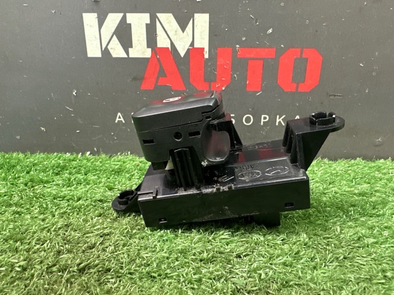Кнопка стояночного тормоза Kia Ceed 2 2012 JD