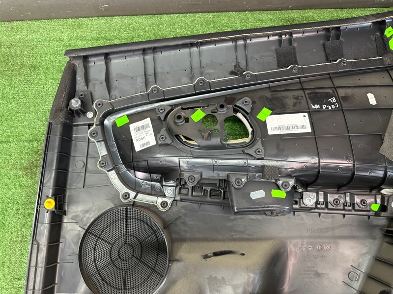 Обшивка двери Kia Ceed 2 2012 JD