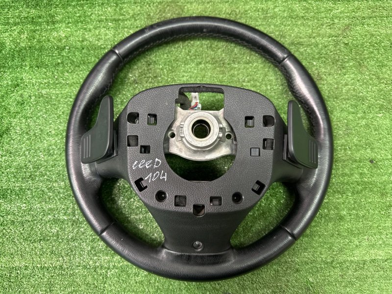 Руль кожаный с кнопками Kia Ceed 2 2012 JD