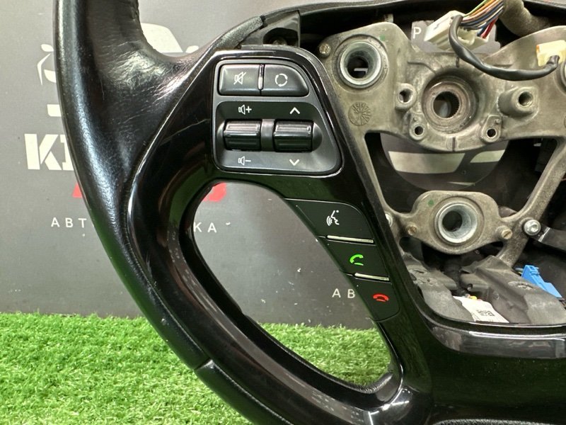 Руль кожаный с кнопками Kia Ceed 2 2012 JD