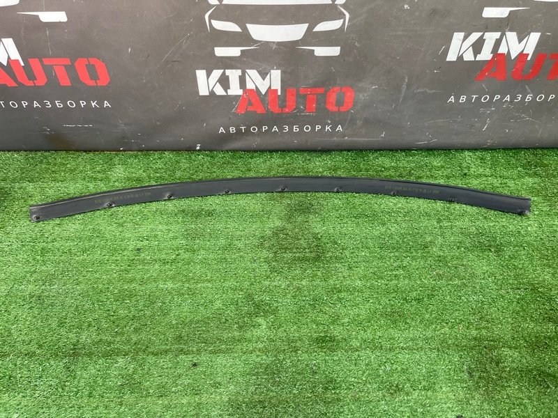 Уплотнитель капота Kia Ceed 1 2010 ED