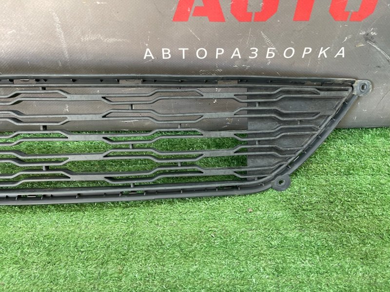 Решетка бампера нижняя Kia Ceed 1 2010 ED
