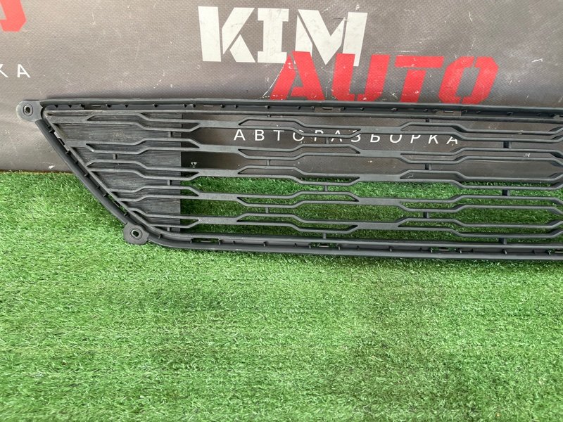 Решетка бампера нижняя Kia Ceed 1 2010 ED