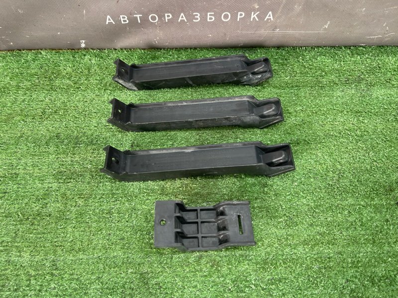 Кронштейн заднего бампера Kia Ceed 1 2010 ED