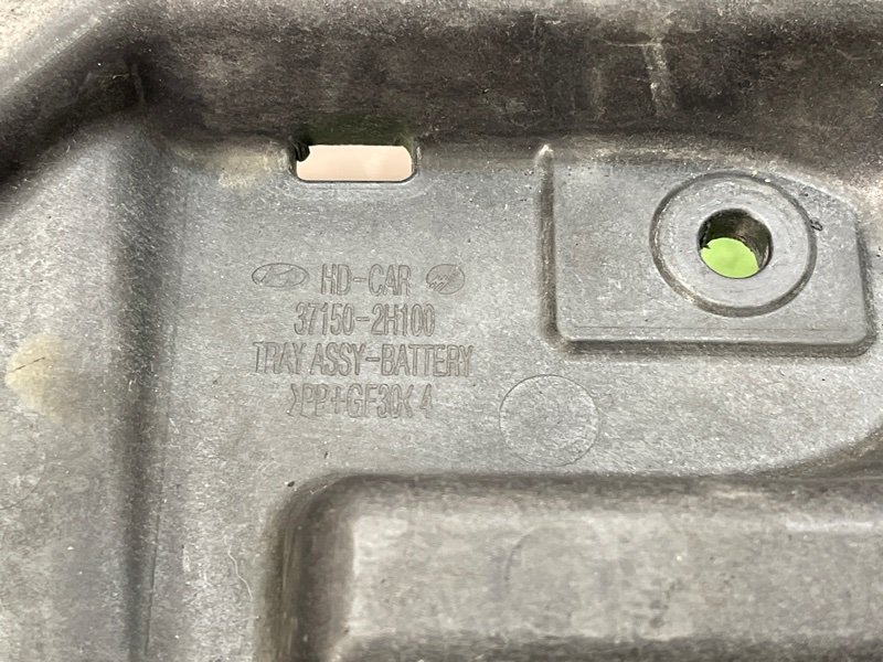 Площадка под АКБ Kia Ceed 1 2010 ED