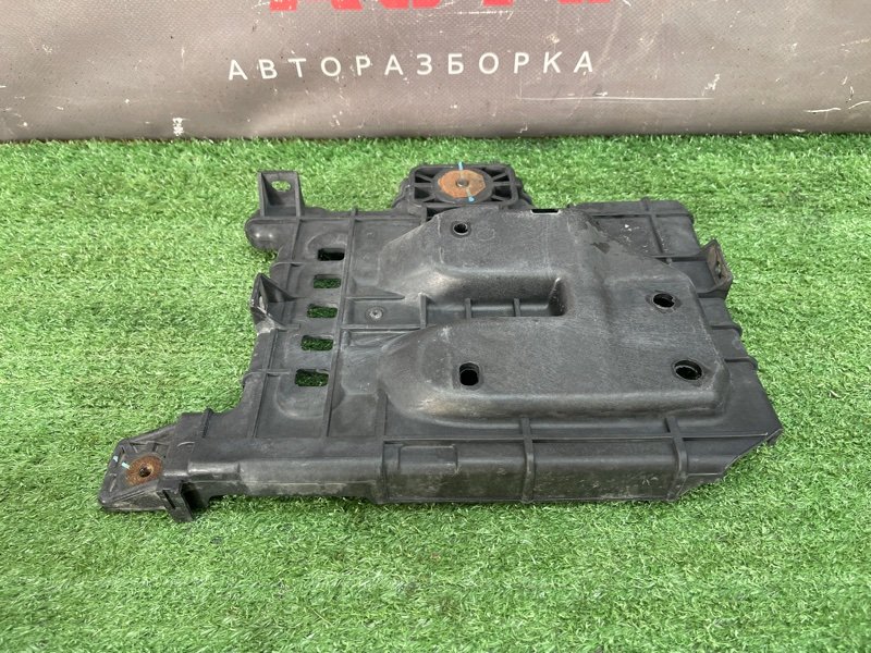 Площадка под АКБ Kia Ceed 1 2010 ED