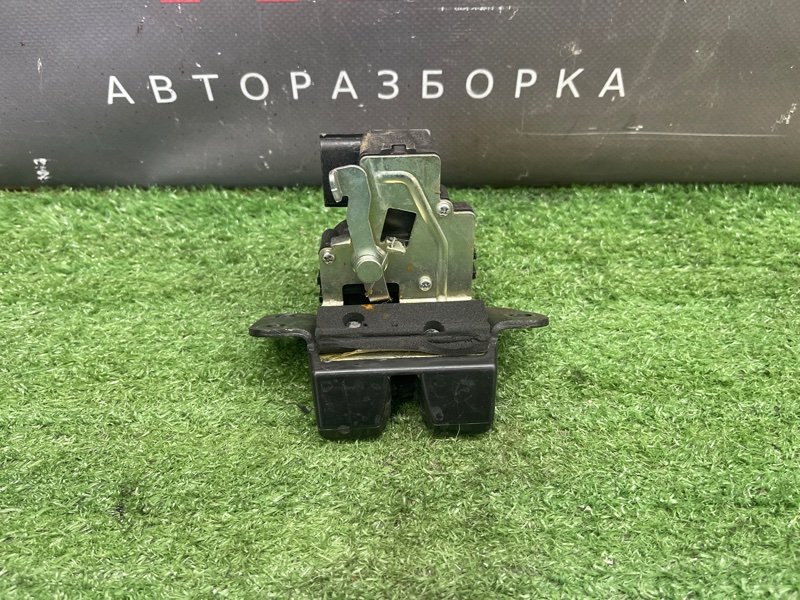 Замок крышки багажника Kia Ceed 1 2010 ED