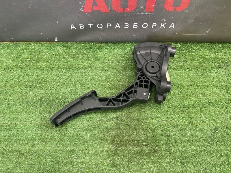 Педаль газа электронная Kia Ceed 1 2010 ED