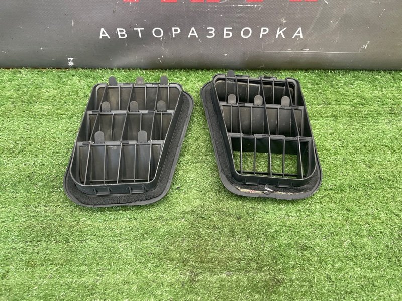 Решетка вентиляционная Kia Ceed 1 2010 ED