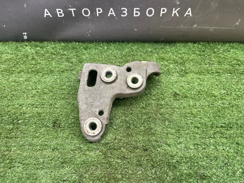 Кронштейн тросов МКПП Kia Ceed 1 2010 ED