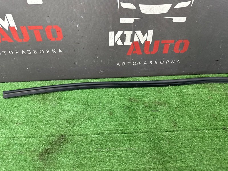 Уплотнитель жабо Kia Ceed 2 2012 JD