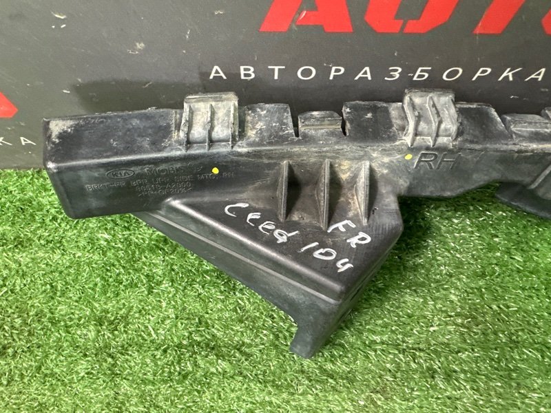 Кронштейн фары Kia Ceed 2 2012 JD