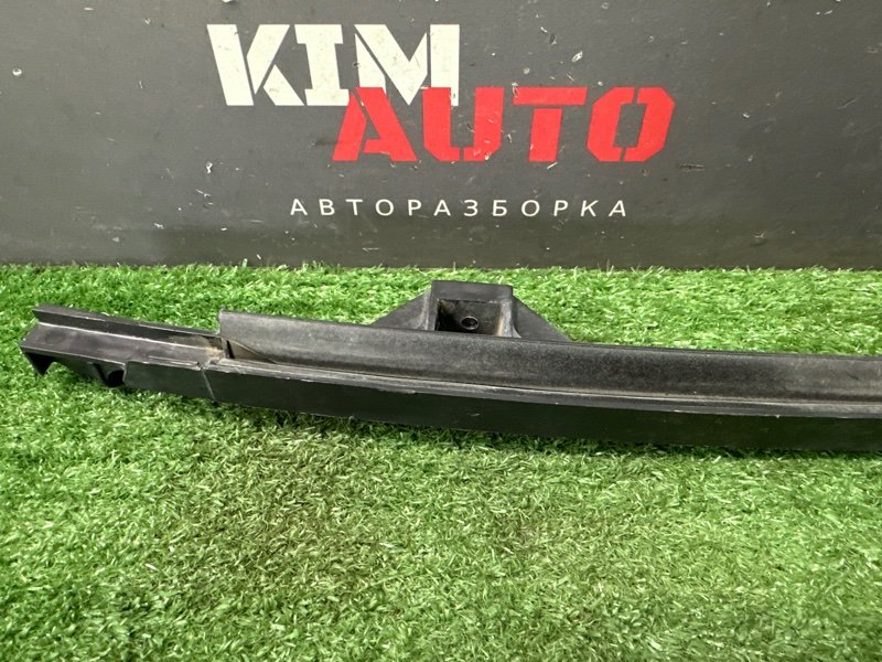 Направляющая стекла двери Kia Ceed 2 2012 JD