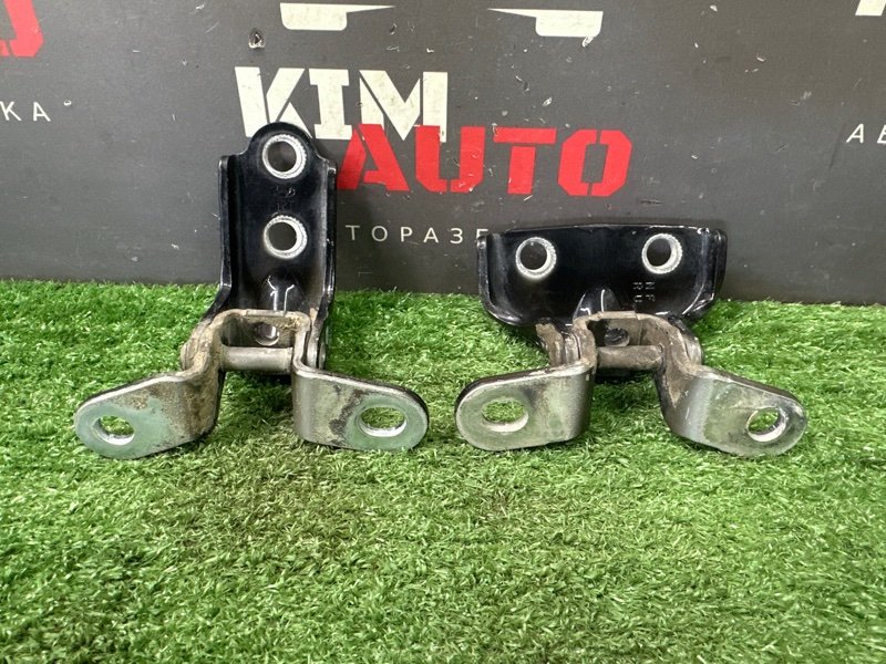 Петли двери Kia Ceed 2 2012 JD