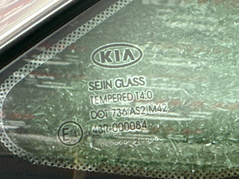 Стекло кузовное Kia Ceed 2 2012 JD