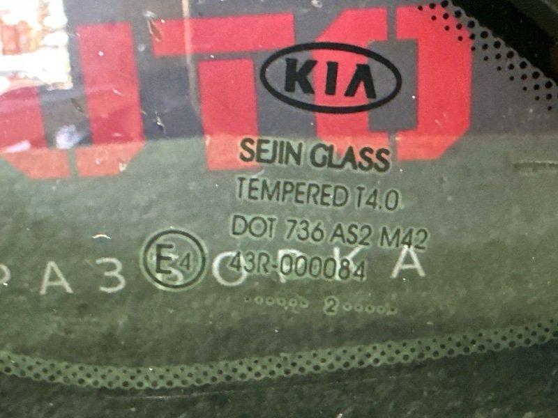 Стекло кузовное Kia Ceed 2 2012 JD