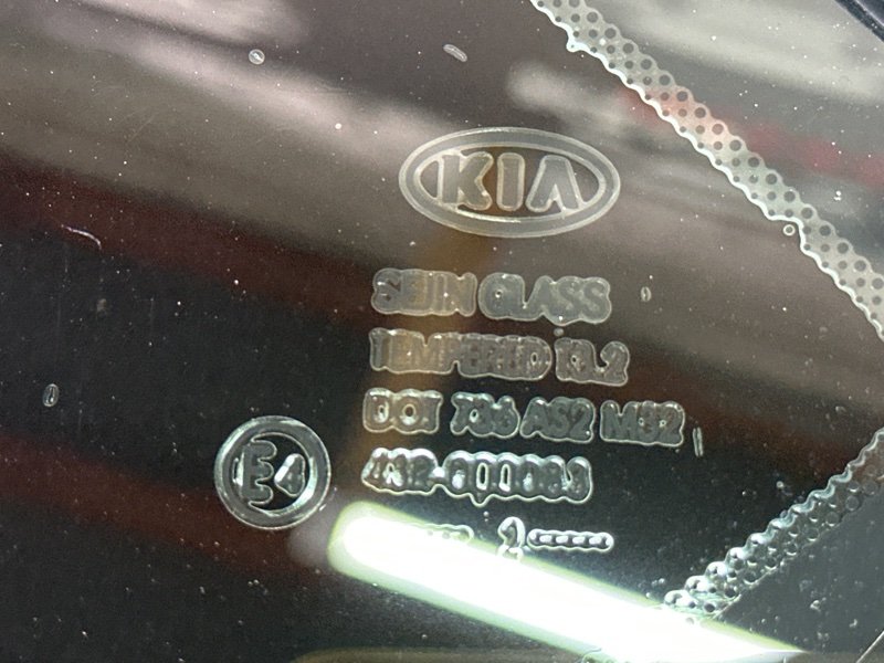 Стекло глухое заднее Kia Ceed 2 2012 JD