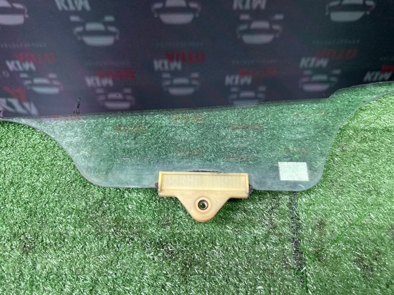 Стекло двери Kia Ceed 2 2012 JD