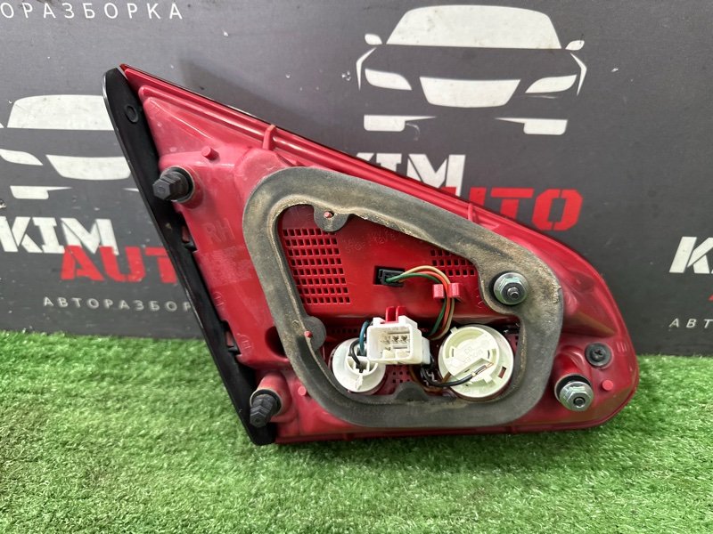 Фонарь в крышку багажника Kia Ceed 2 2012 JD