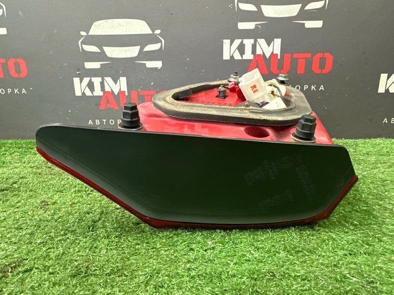 Фонарь в крышку багажника Kia Ceed 2 2012 JD