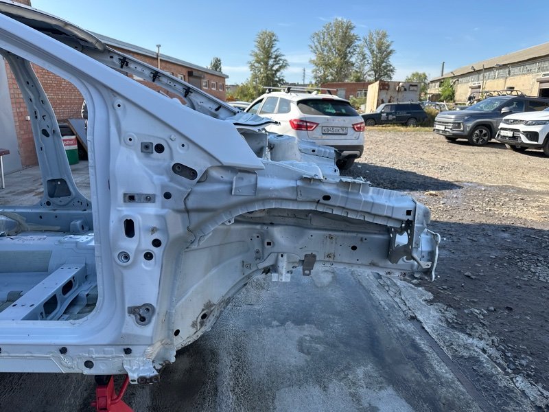 Передняя часть кузова Лонжероны Ford Focus 3 HB 2012 CB8