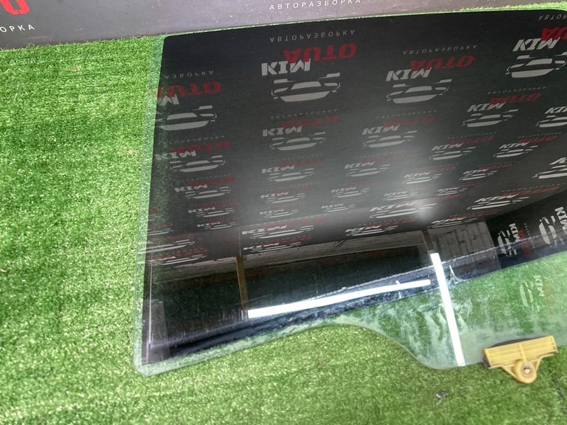 Стекло двери Kia Ceed 2 2012 JD