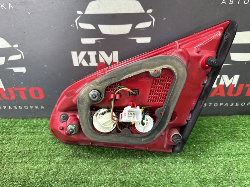 Фонарь в крышку багажника Kia Ceed 2 2012 JD