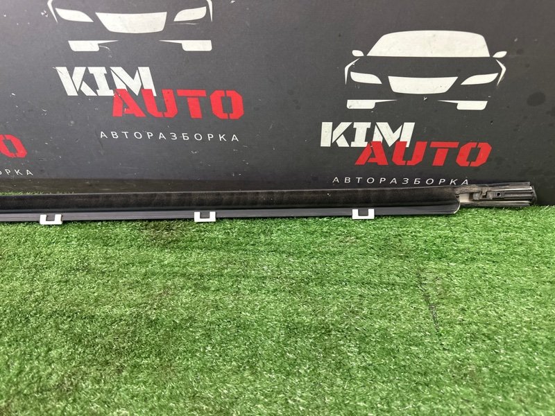 Уплотнитель стекла наружный (Бархотка) Kia Ceed 2 2012 JD