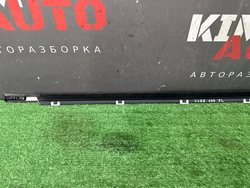 Уплотнитель стекла наружный (Бархотка) Kia Ceed 2 2012 JD