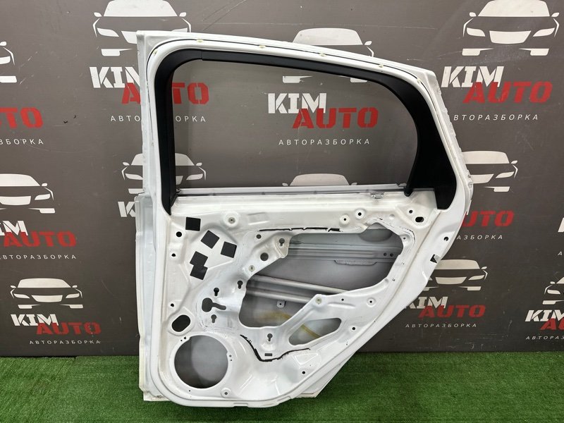 Дверь Ford Focus 3 HB 2012 CB8