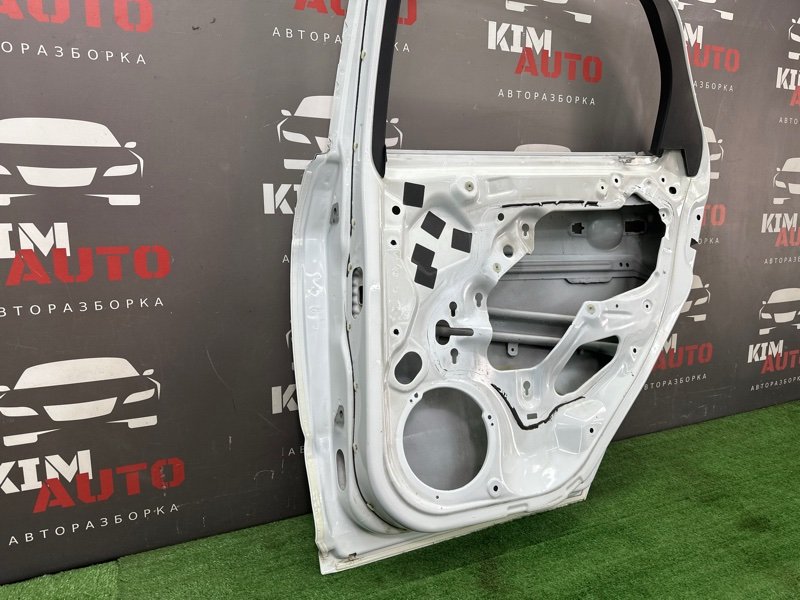 Дверь Ford Focus 3 HB 2012 CB8