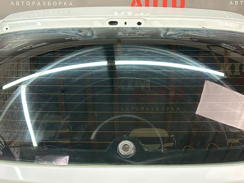 Крышка багажника Ford Focus 3 HB 2012 CB8