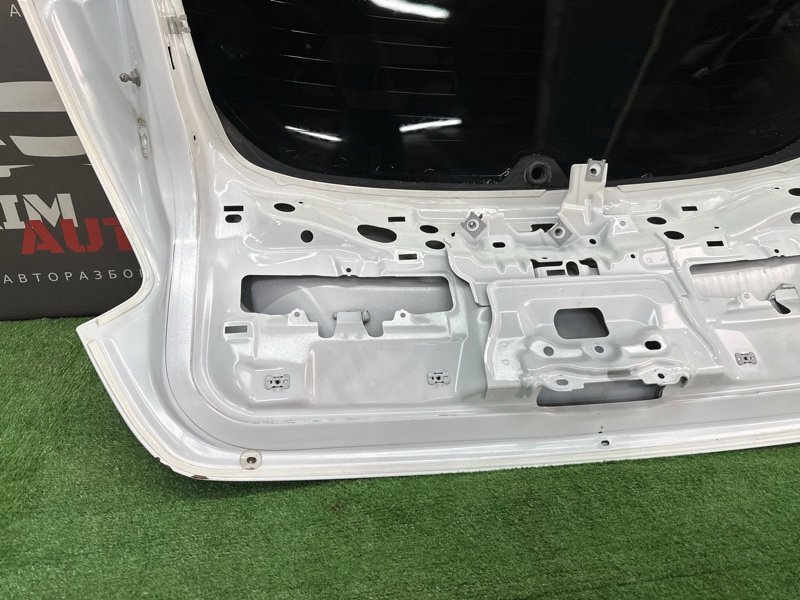 Крышка багажника Ford Focus 3 HB 2012 CB8
