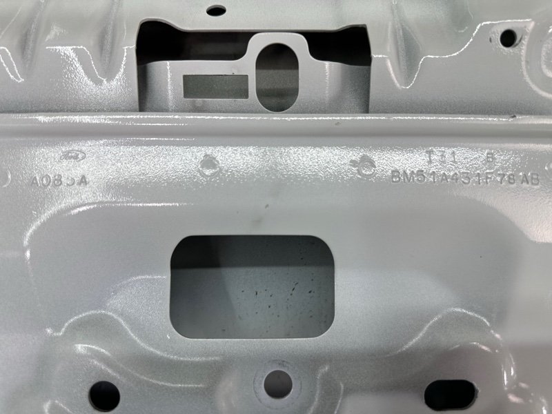 Крышка багажника Ford Focus 3 HB 2012 CB8