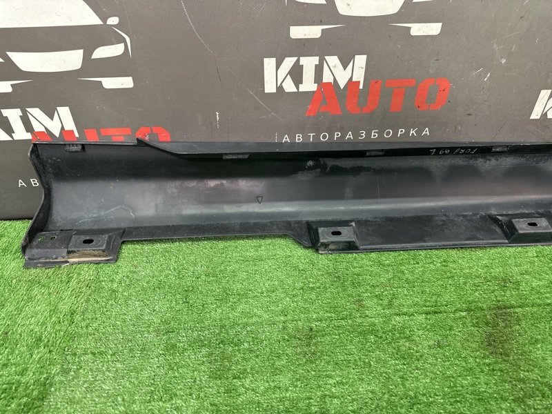 Накладка порога наружная Ford Focus 3 HB 2012 CB8