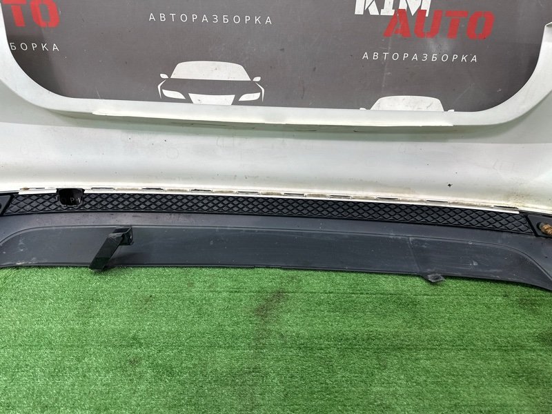 Бампер Ford Focus 3 HB 2012 CB8