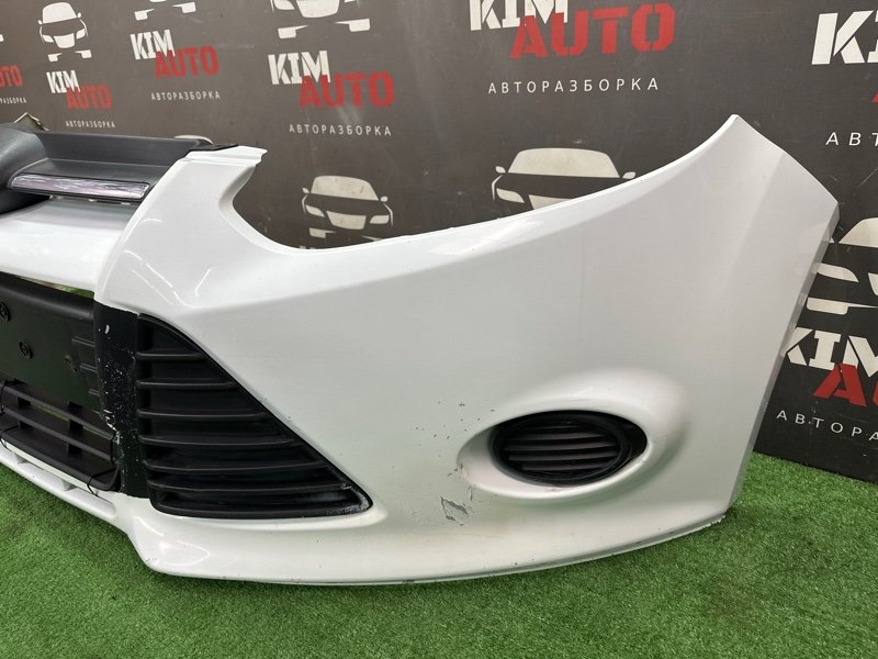 Бампер Ford Focus 3 HB 2012 CB8