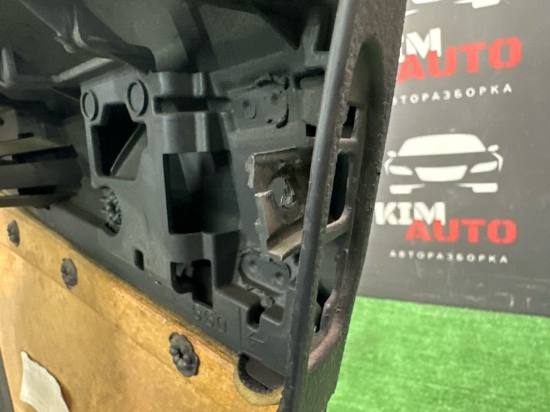 Обшивка двери Ford Focus 3 HB 2012 CB8