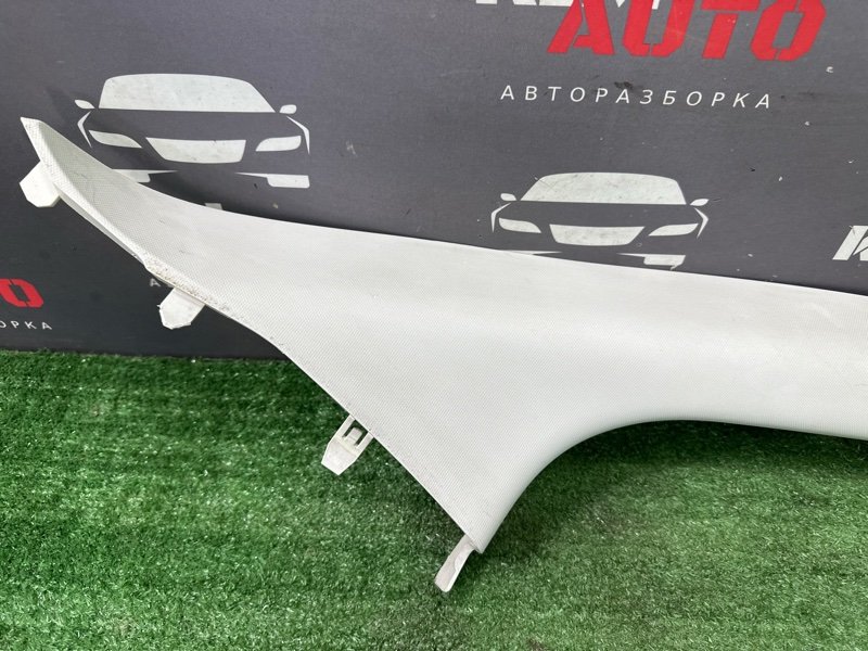 Накладка стойки лобового стекла Ford Focus 3 HB 2012 CB8