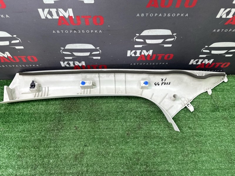 Накладка стойки лобового стекла Ford Focus 3 HB 2012 CB8