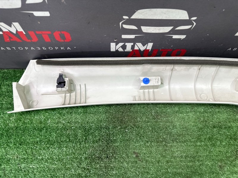 Накладка стойки лобового стекла Ford Focus 3 HB 2012 CB8