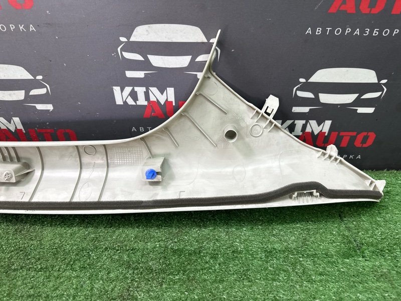 Накладка стойки лобового стекла Ford Focus 3 HB 2012 CB8