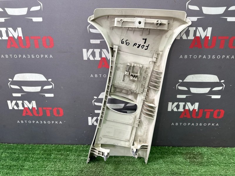 Накладка центральной стойки верхняя Ford Focus 3 HB 2012 CB8