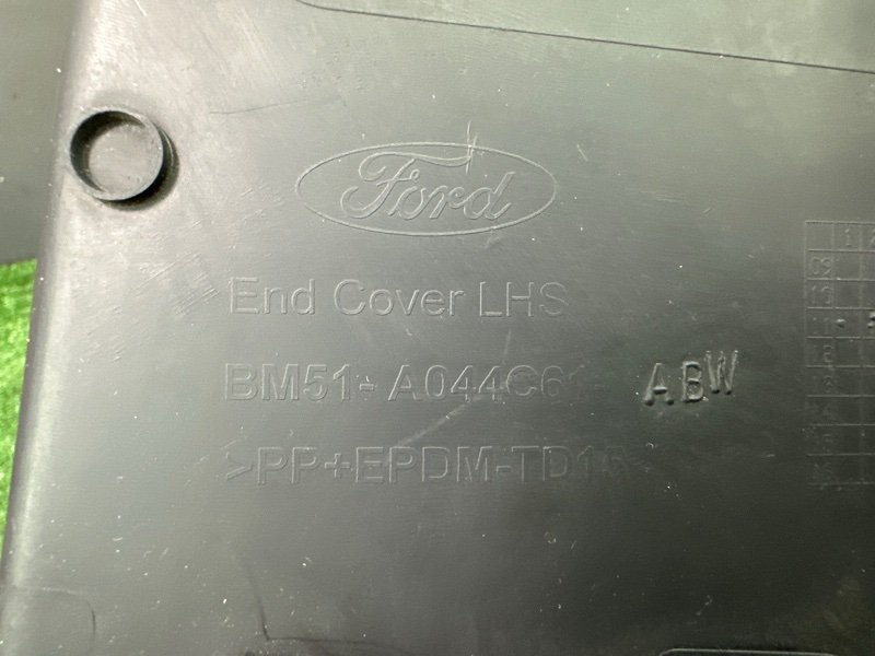Накладка торпедо боковая Ford Focus 3 HB 2012 CB8