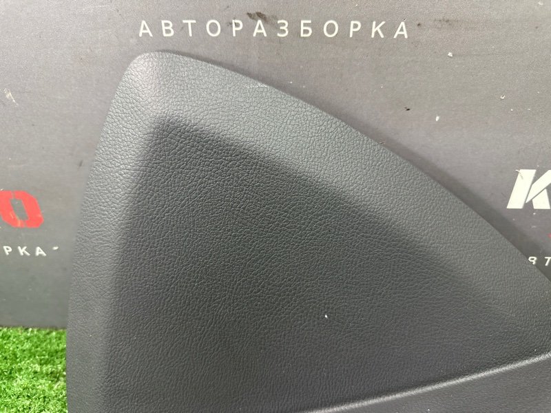 Накладка торпедо боковая Ford Focus 3 HB 2012 CB8