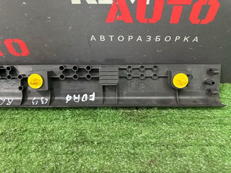 Накладка порога внутренняя Ford Focus 3 HB 2012 CB8