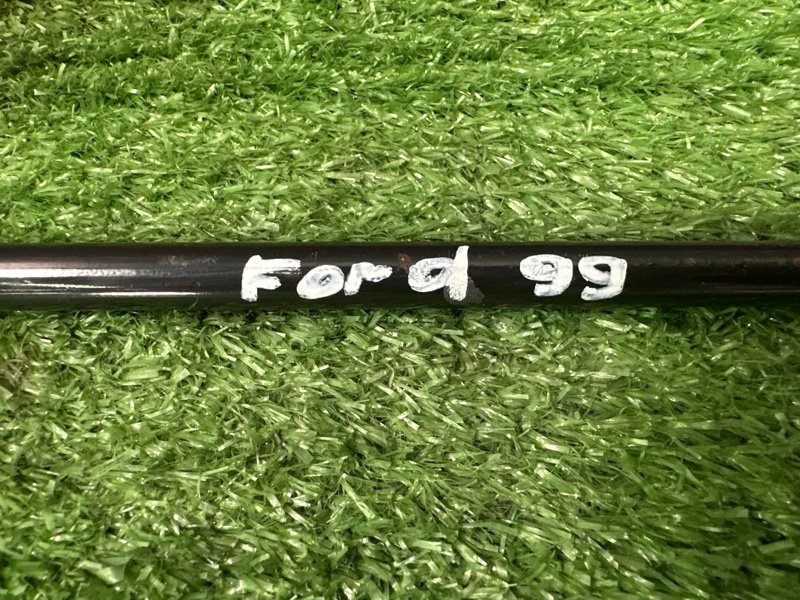 Упор капота Ford Focus 3 HB 2012 CB8
